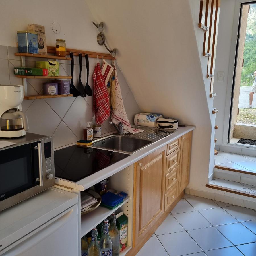 Gite La Foux De Peyroules Bagian luar foto